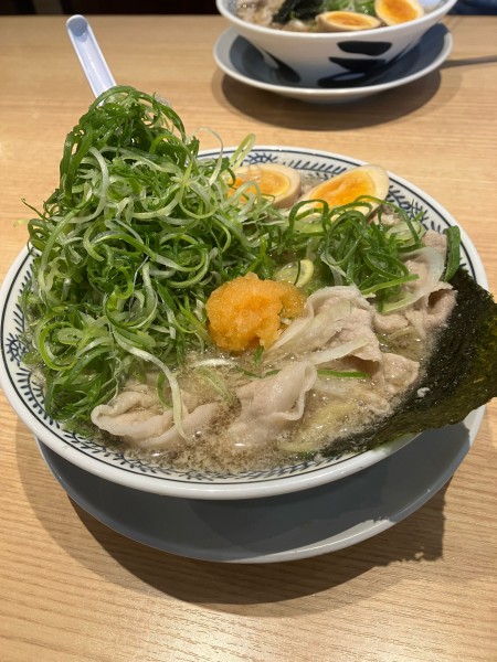 「たまご肉そば　ドッカンねぎ　肉ダブル」@丸源ラーメン 東久留米店の写真