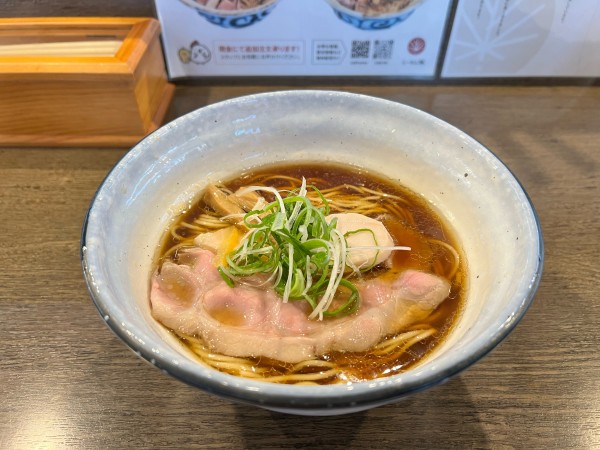 「鰹だしの中華そば」@らーめん楓の写真