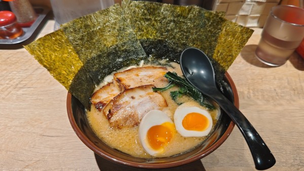 「特製ラーメン」@麺屋台 横綱家 紙屋町店の写真