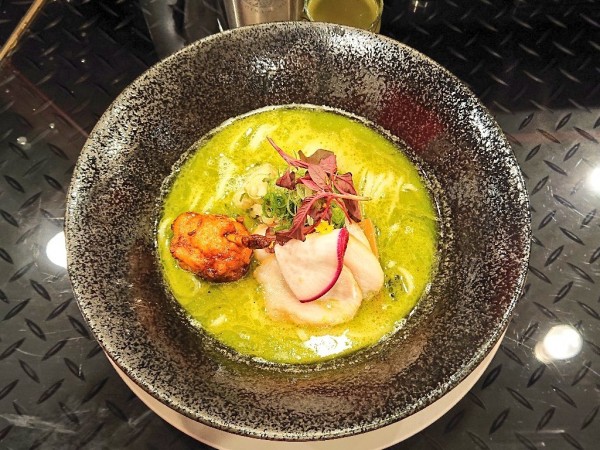 「【限定】Right by your Side～山椒鶏白湯～」@トーキョーニューミクスチャーヌードル 八咫烏 CHIKARABOの写真