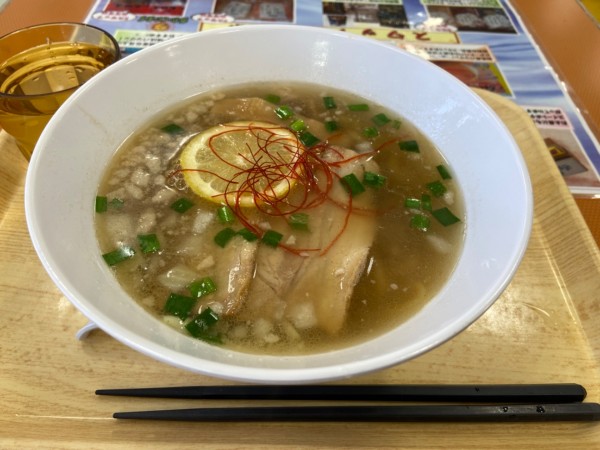 「中郷ラーメン(950円)」@中郷サービスエリア 下り スナックコーナーの写真