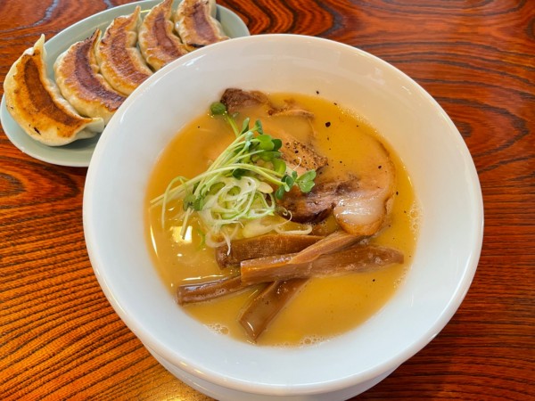 「まる重鶏白湯(塩)＋まるトクTP」@柳麺まる重の写真