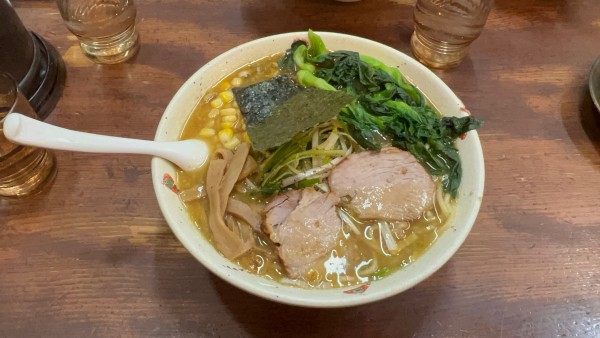 「らいおんらーめん大盛 菜の花」@らいおん 府中本店の写真