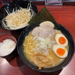 みそらーめん＋もやし＋サービス味玉