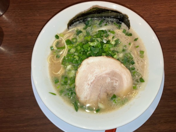 「ネギラーメン　。930円」@ばってんラーメン 町田店の写真