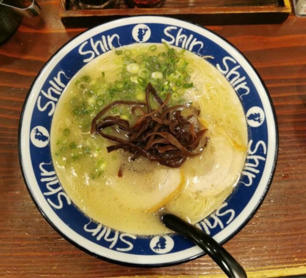 「ラーメン」@博多ラーメン ShinShin 博多デイトス店の写真