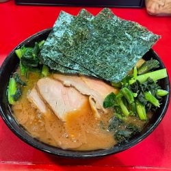 チャーシュー麺、青菜