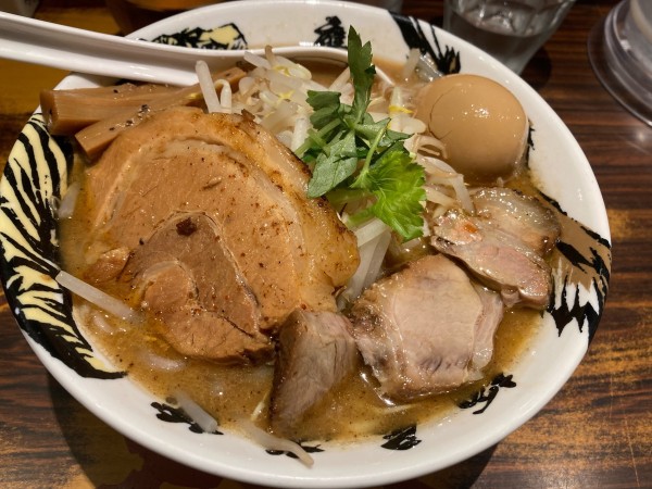 「鷹虎味噌ラーメン大盛¥1350」@麺屋武蔵 鷹虎の写真