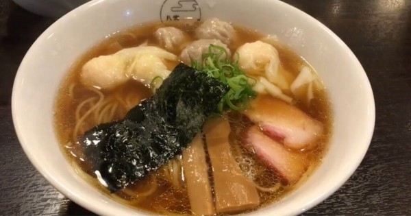 「支那そば白」@八雲の写真