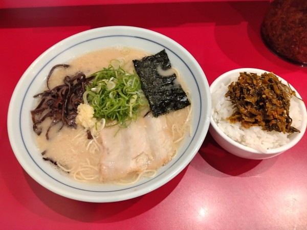 「本場博多ラーメン¥650+無料ライス」@本場博多ラーメン せまかっちゃん 神田店の写真