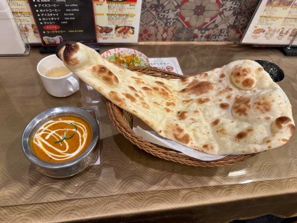 「日替わりセット（3辛・ナン・ポークカレー）定食770円」@スターサンジ LABI1高崎店の写真