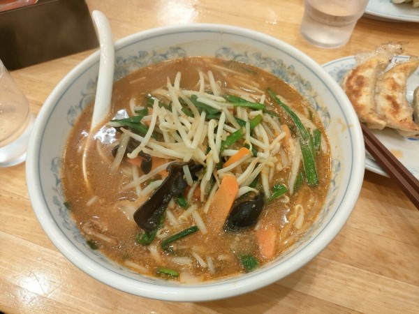 「みそラーメン」@ぎょうざの満洲 川越西口店の写真