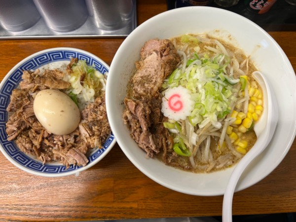 「味噌らーめん950円+大盛り100円+豚飯350円」@東神田ら～めん3の写真