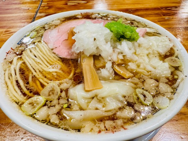 「わんたん中華蕎麦【950円】」@世田谷製麺所の写真