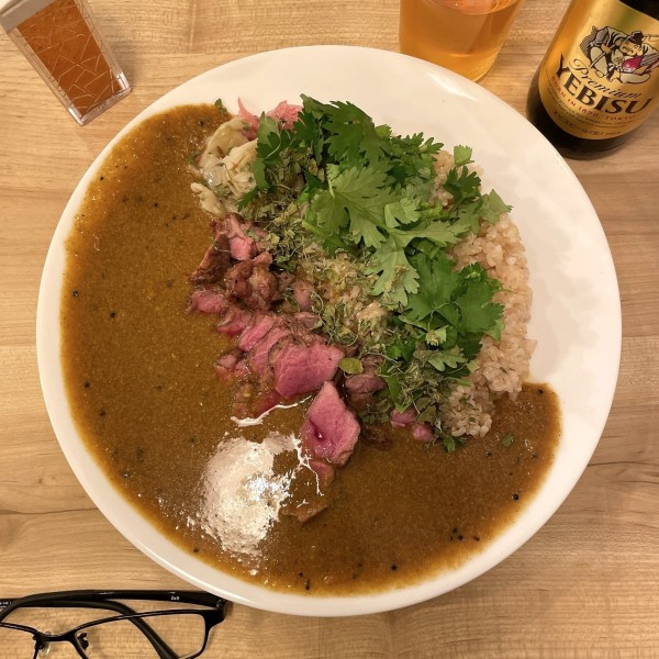 「唯一無二のラムステーキカレー ソース増しラム肉追加パクチー」@SPICE125の写真