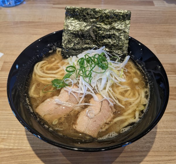 「豚骨醤油」@豚骨醤油 三輪の写真