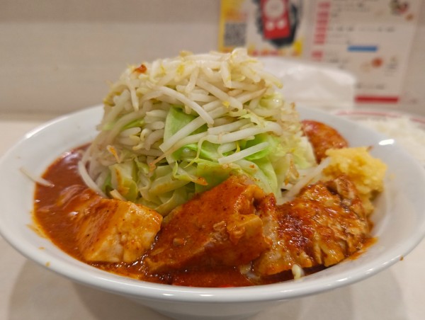 「濃厚巨豚北極辛さ5倍+野大+北極味玉+半ライス」@蒙古タンメン 中本 千葉店の写真