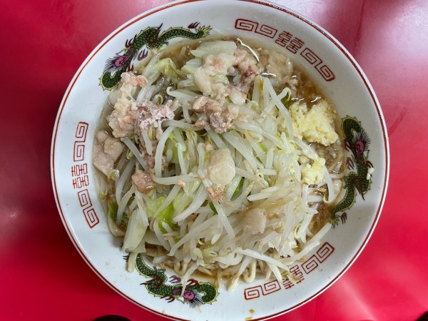 「ラーメン半分¥900 ニンニク脂」@ラーメン二郎 湘南藤沢店の写真