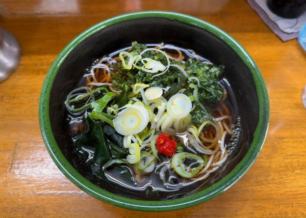 「春菊そば(650円)」@芭蕉そばの写真