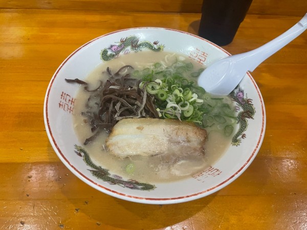 「豚骨十割」@ぎょらん亭 本店の写真