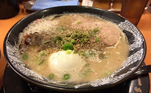 「ラーメン」@博多一幸舎 世田谷経堂店の写真