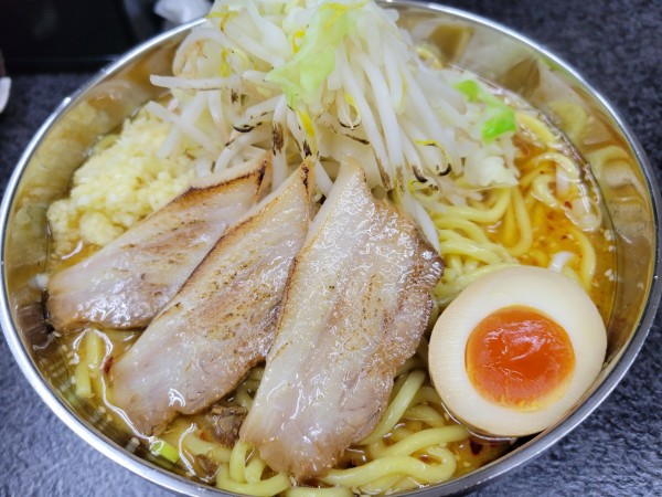 「味噌ラーメン大盛(辛味噌、ニンニク)」@らーめん 汁なし 兄貴んちの写真