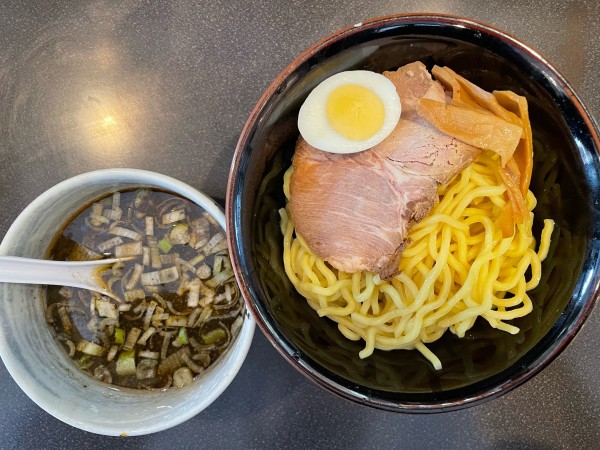 「黒ソースつけ麺（並）」@ラーメン本舗 まるみの写真