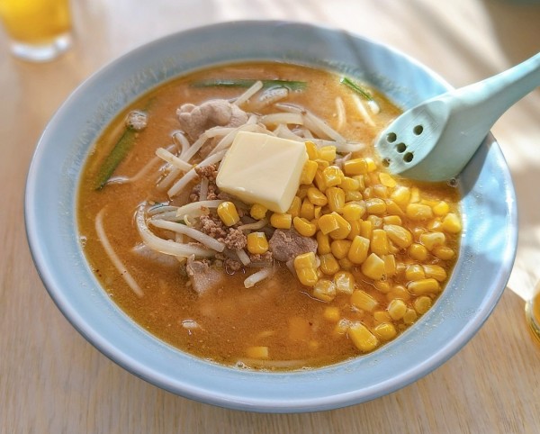 「みそコーンバターラーメン」@松喜らーめんの写真