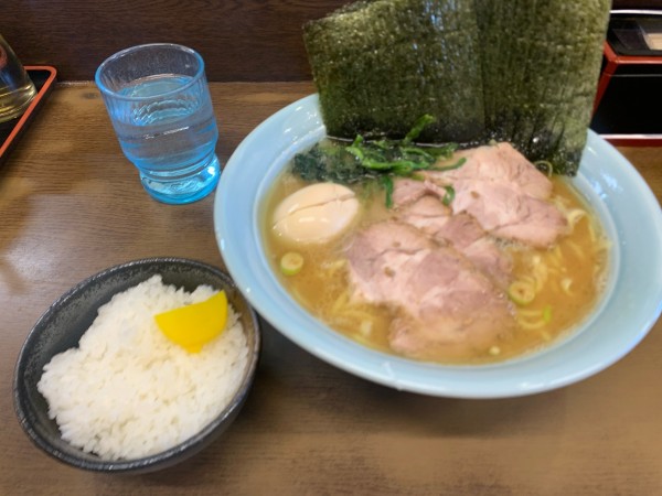 「ラーメン中」@寿々㐂家の写真