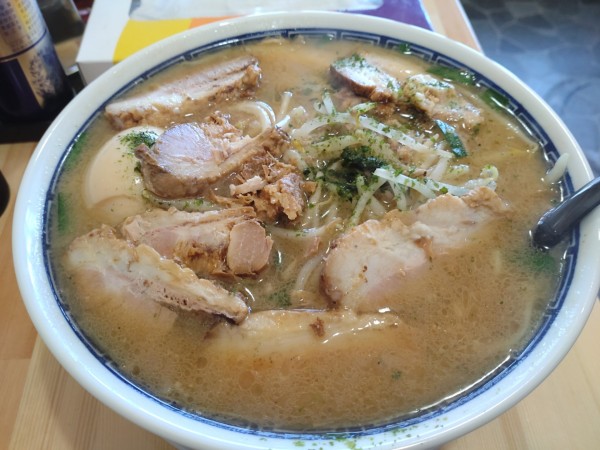 「味噌チャーシュー麺700円」@ラーメンまるよしの写真