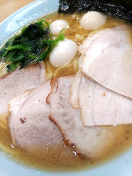 「チャーシューメン・うずら増し」@壱六家 大船店の写真