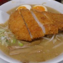 とんかつ味噌ラーメン