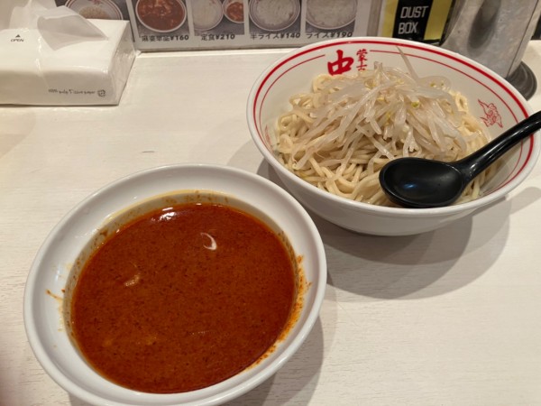 「冷やし味噌＋定食」@蒙古タンメン 中本 高田馬場店の写真