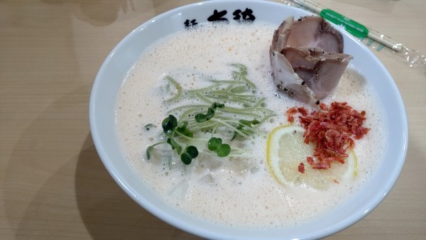 「泡白湯 930円」@麺や 友琦の写真