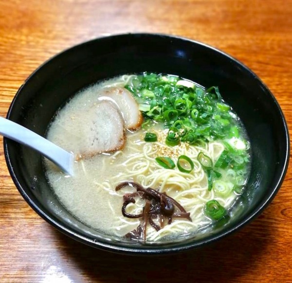 「豚骨ラーメン」@天々飯店の写真