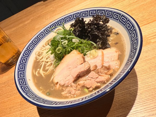 「豚骨煮干」@豚骨醤油 三輪の写真