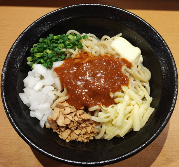 「辛まぜそば：890円」@油そば 鈴の木の写真