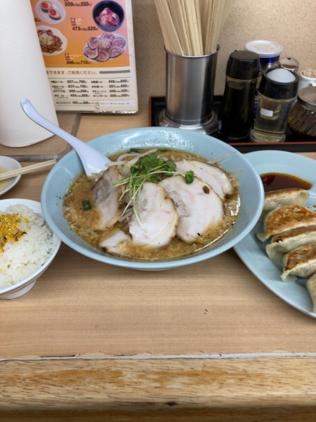 「みそチャーシュー＋ギョーザ　1520円」@くるまやラーメン 箕輪店の写真