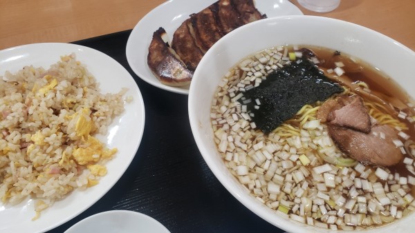 「自家製ラーメン」@ゆうえん 古ケ崎店の写真