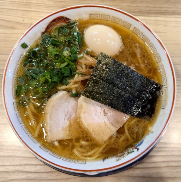 「味玉ラーメン(黒、1030円)」@鯨人の写真