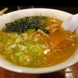 塩ラーメンと焼鳥丼のセット