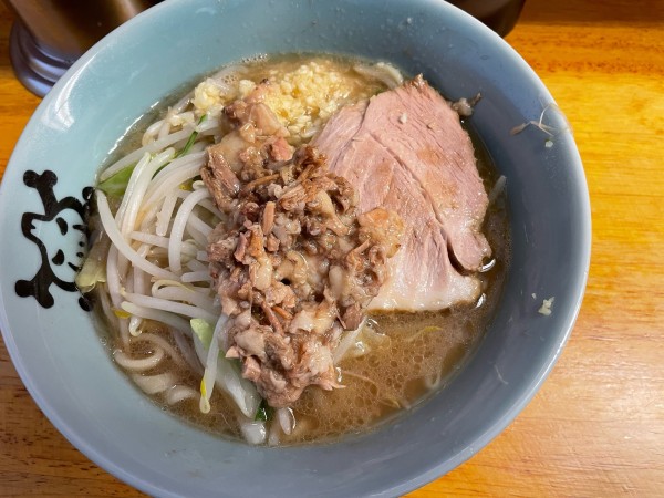 「小らーめん豚1枚(麺半分)¥700」@ラーメン二郎 立川店の写真