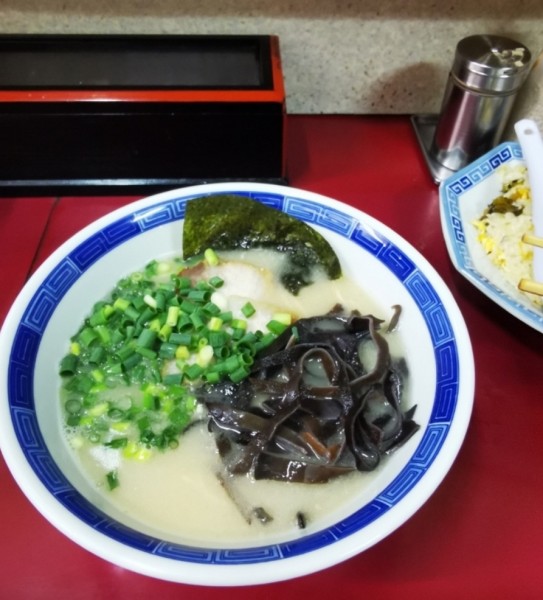 「ラーメン」@博多ばってんラーメンの写真