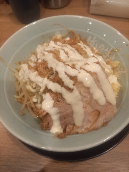 「ラーメン小￥950＋汁なしに変更￥100＋ガリマヨ￥100」@俺の生きる道 上野店の写真