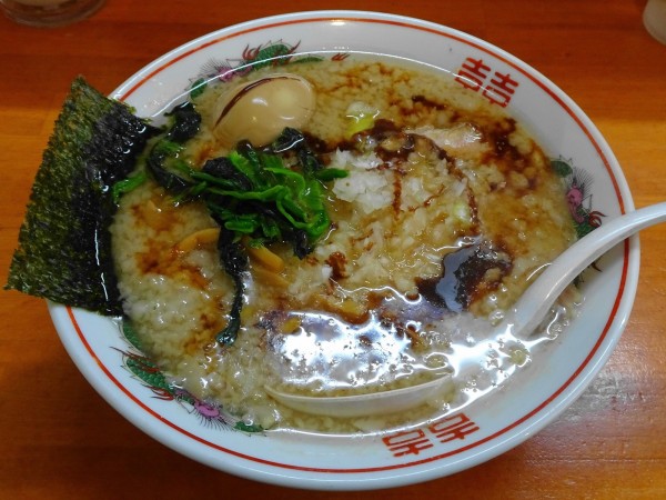 「とんこつ醤油ラーメン（830円）＋特製トッピング（300円）」@中華そば 亜雄の写真