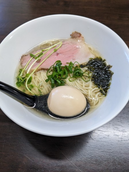 「塩ラーメン」@麺屋エイトの写真