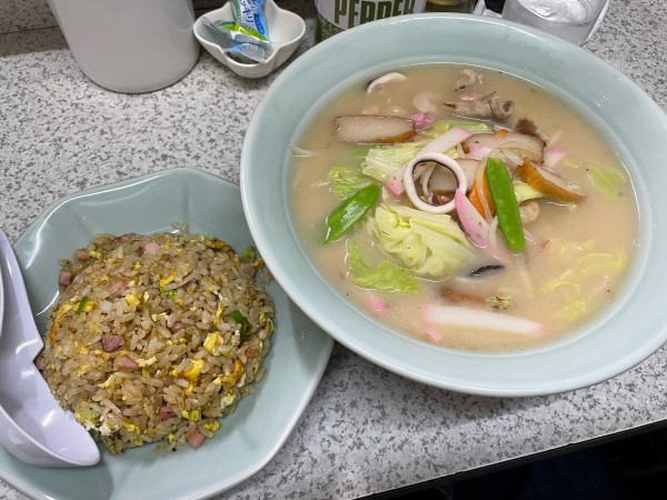 「長崎ちゃんぽん+半チャーハンセット」@さやま食堂の写真