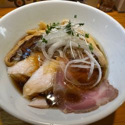 地鶏のconsomeラーメン　醤油ベース