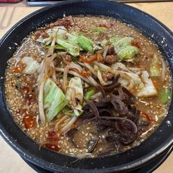 炒め野菜のピリ辛味噌ラーメン
