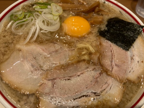 「特製中華そば醤油」@玉 バラそば屋 川崎アゼリア店の写真